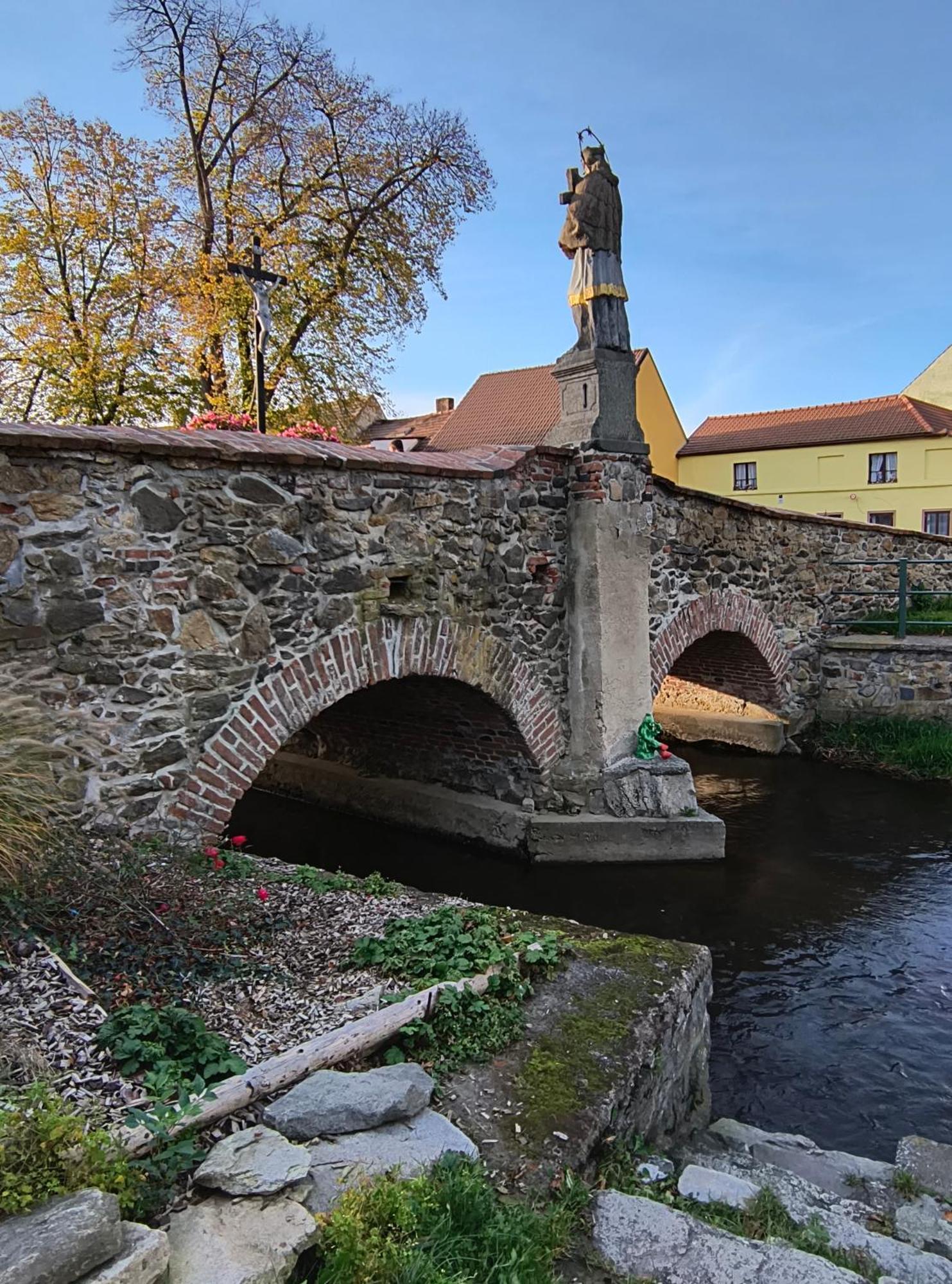 Chaloupka U Mostu Sv Jana V Centru Vodnan Vodňany Exterior foto
